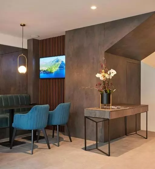 ホテル Bizarre Boutique