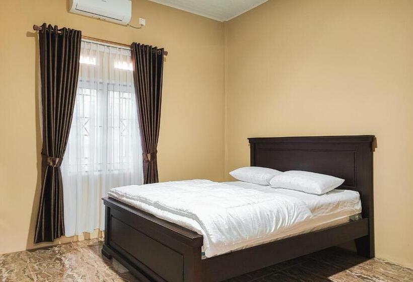 هتل Reddoorz Syariah Near Telanaipura Jambi