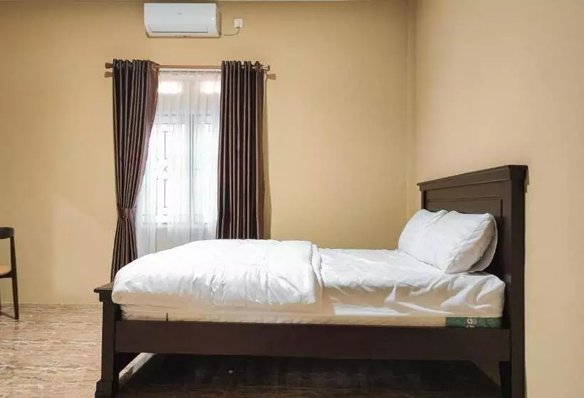 هتل Reddoorz Syariah Near Telanaipura Jambi