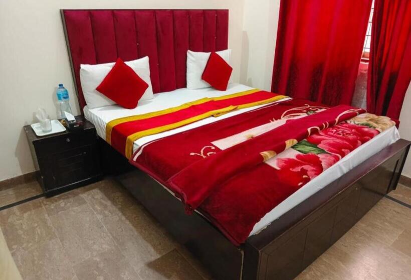 هتل Second Home Family