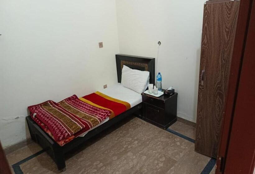 هتل Second Home Family