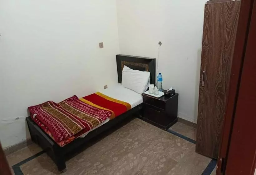 هتل Second Home Family