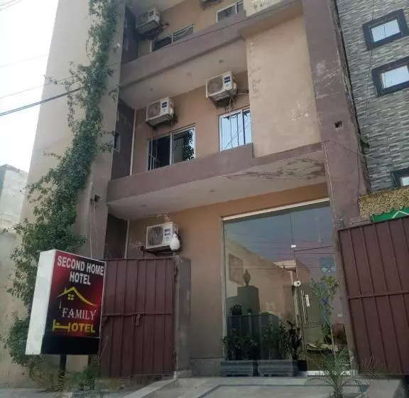 هتل Second Home Family