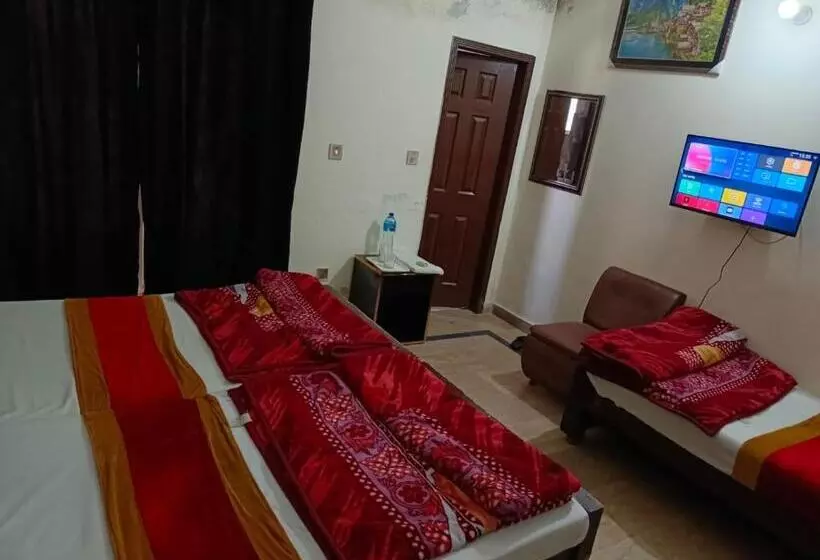 هتل Second Home Family