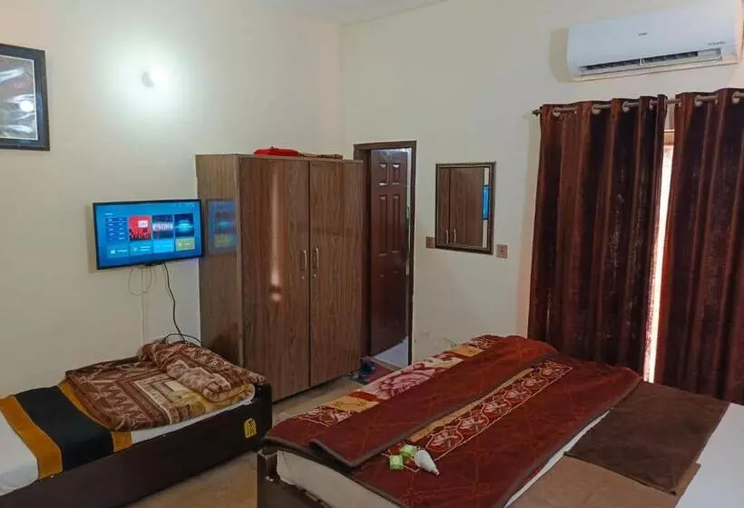 هتل Second Home Family