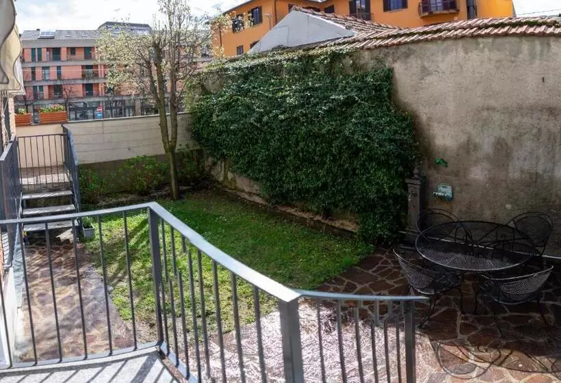 پانسیون K S House