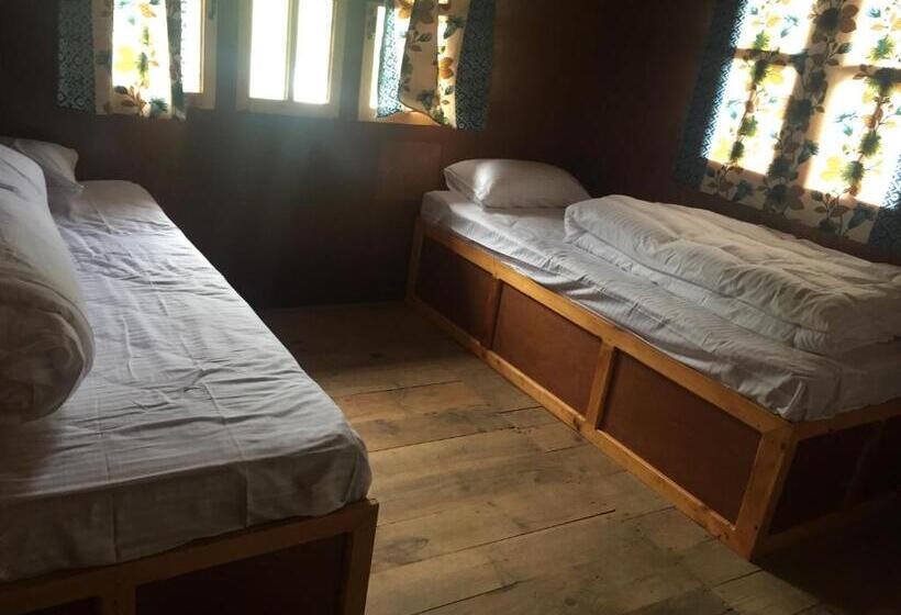 پانسیون Tribeni Lodge Restaurant And Bar