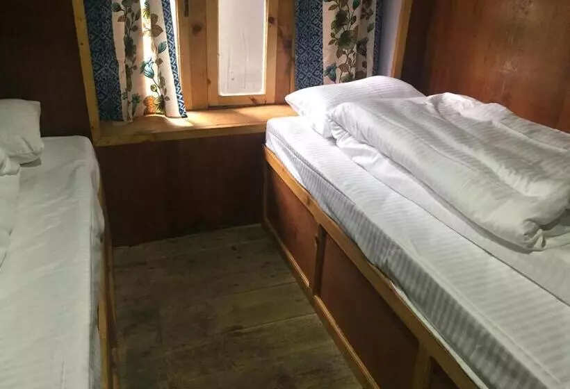 پانسیون Tribeni Lodge Restaurant And Bar