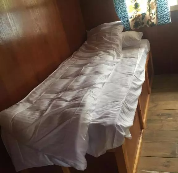 پانسیون Tribeni Lodge Restaurant And Bar