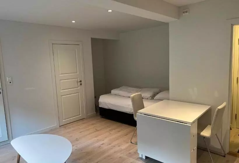 پانسیون Trolltun, Frystevegen 4