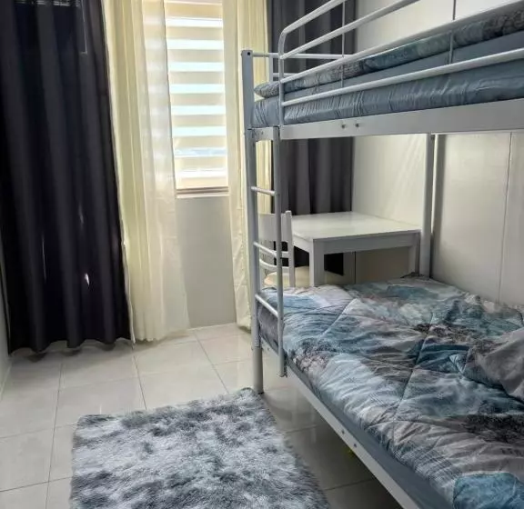 Casa Moanna 2br Condo With Dining, Kitchen, Living Area And Netflix