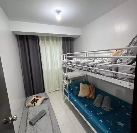 Casa Moanna 2br Condo With Dining, Kitchen, Living Area And Netflix