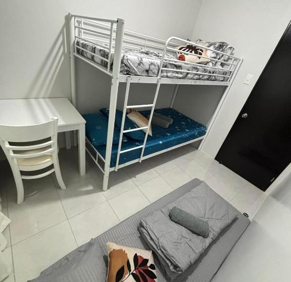 Casa Moanna 2br Condo With Dining, Kitchen, Living Area And Netflix