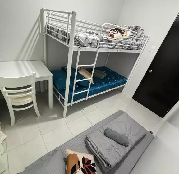 Casa Moanna 2br Condo With Dining, Kitchen, Living Area And Netflix