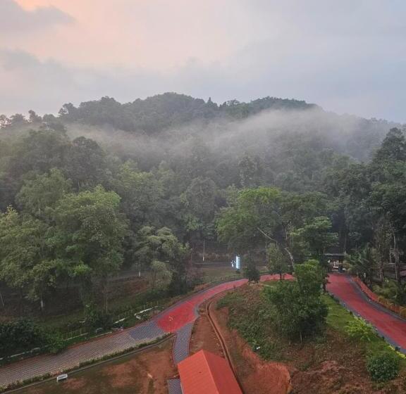 De Royale Montana Hotel And Resort