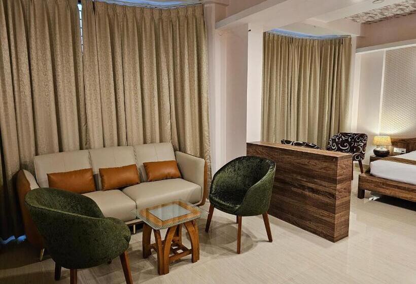 De Royale Montana Hotel And Resort