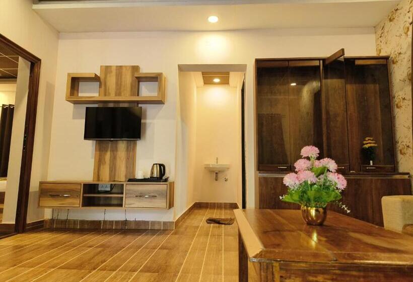 De Royale Montana Hotel And Resort