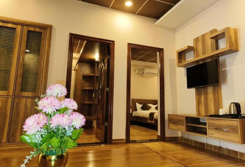 De Royale Montana Hotel And Resort