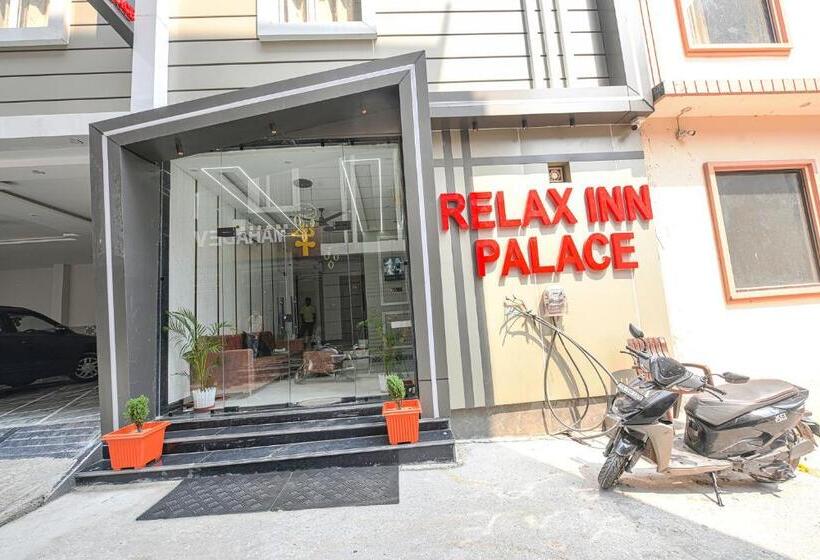 Fabhotel Relax Inn Palace