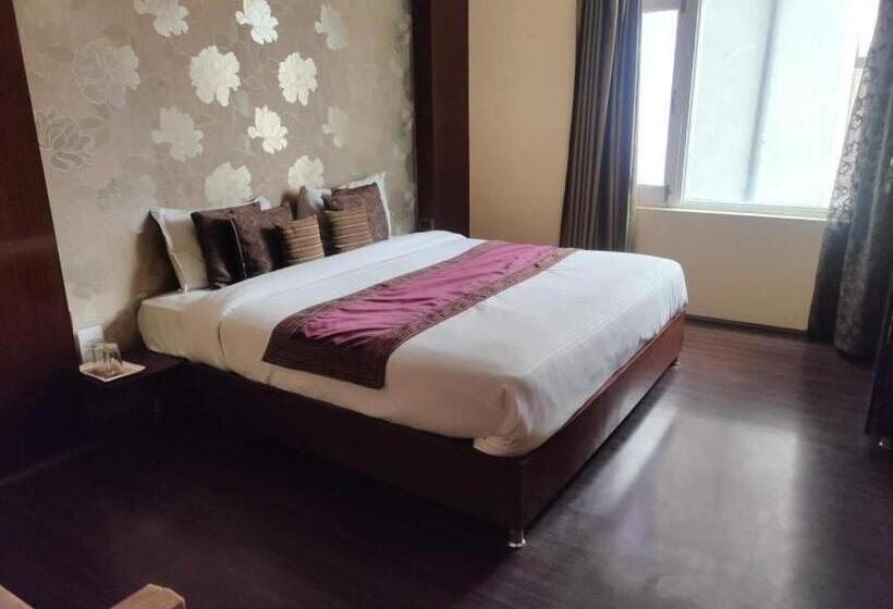 هتل Green Leaf , Srinagar