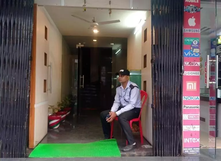 ホテル Shubh Ashish Near Bank More