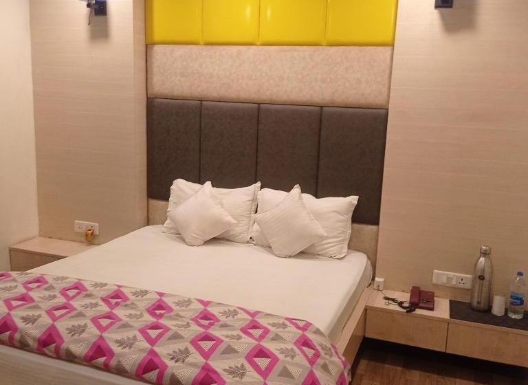 酒店 Shubh Ashish Near Bank More