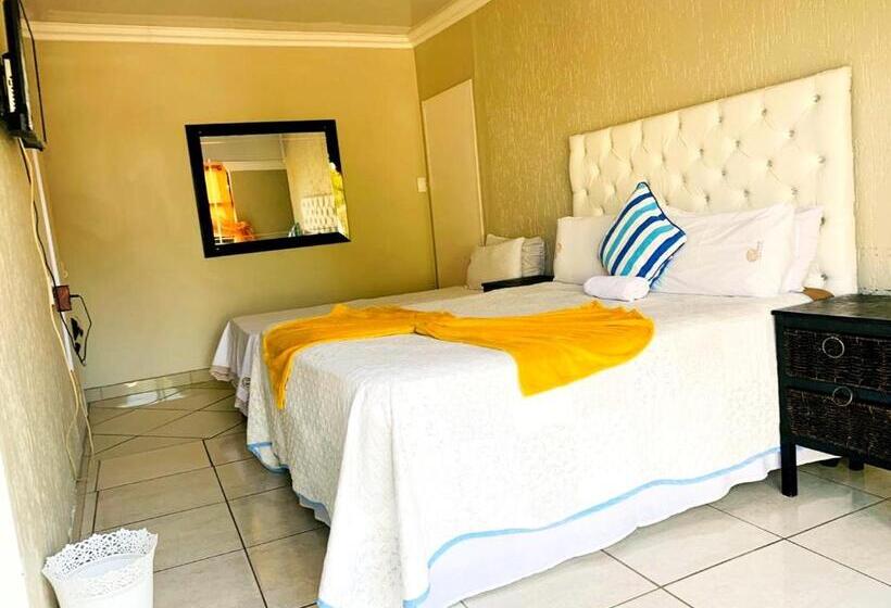 Pension Eeufees Guesthouse