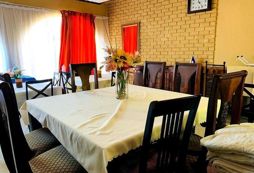 Pension Eeufees Guesthouse