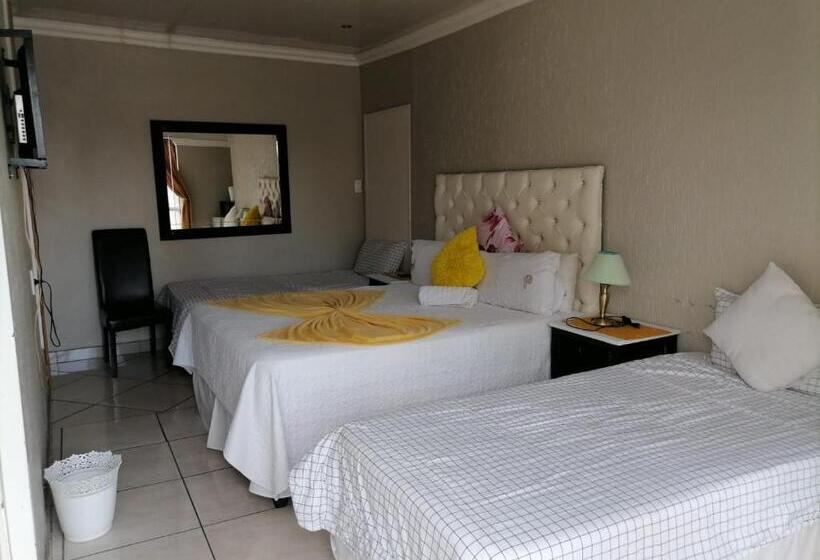 Pension Eeufees Guesthouse