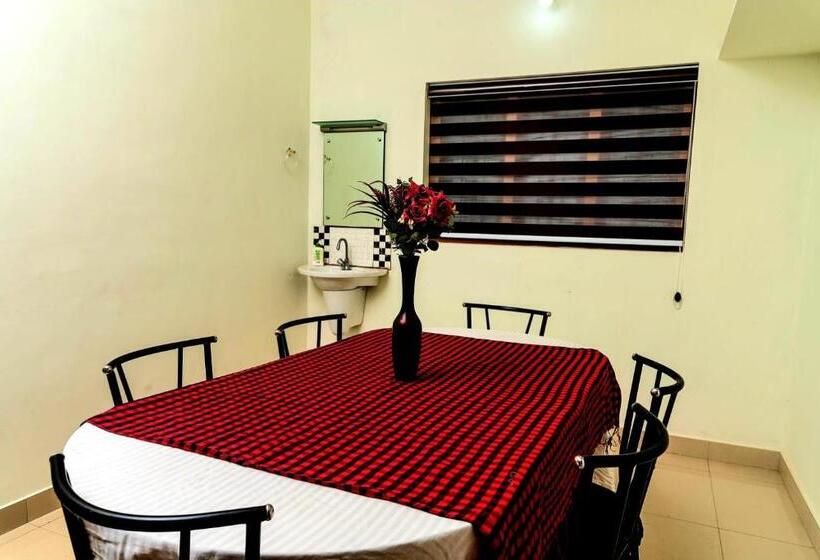 פנסיון Pookode Villa