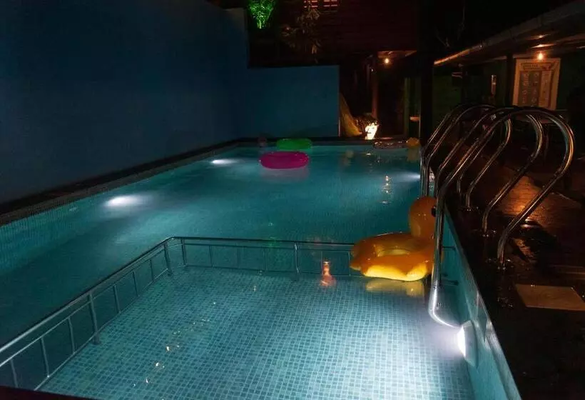 ペンション Pookode Villa