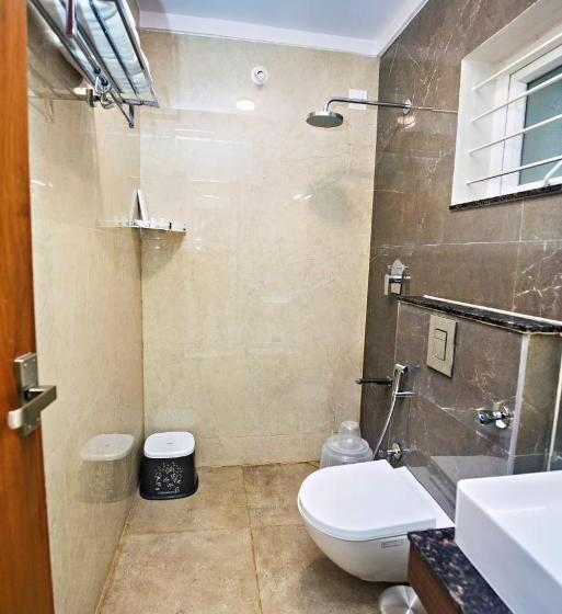 Zions Airport Hotel And Apertment! Near Kempegowda International Airport