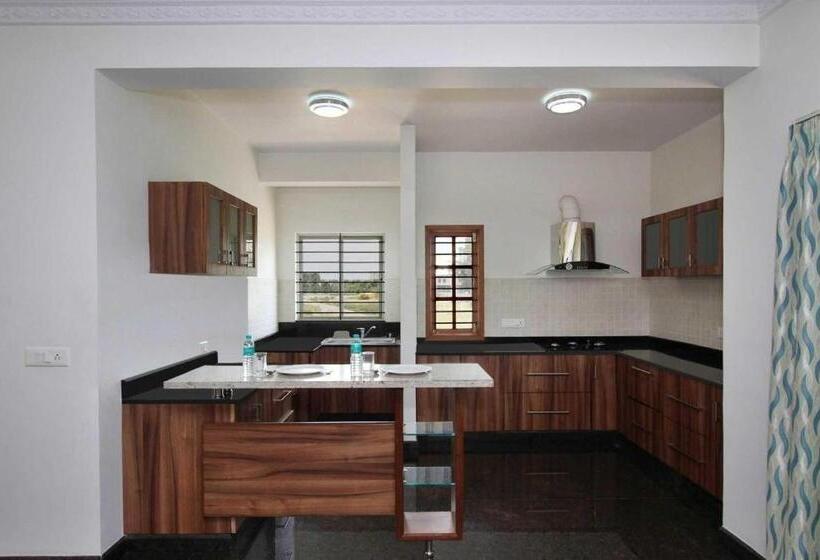 Zions Airport Hotel And Apertment! Near Kempegowda International Airport