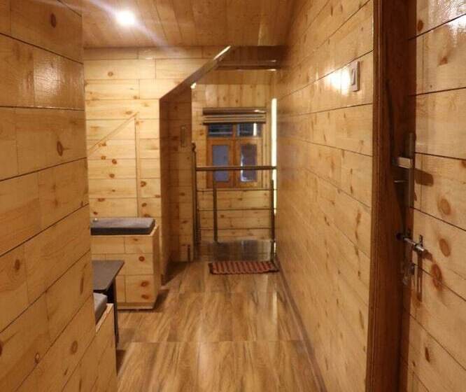 Eden Hotel And Resort