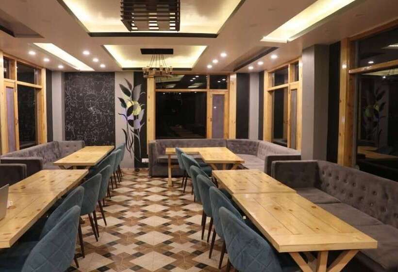 Eden Hotel And Resort