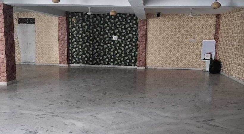 فندق Brij Palace & Restaurant