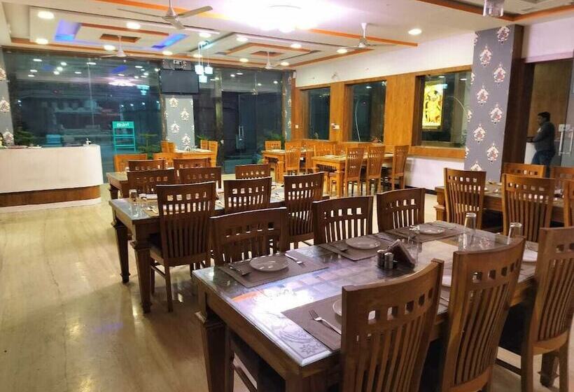 فندق Brij Palace & Restaurant