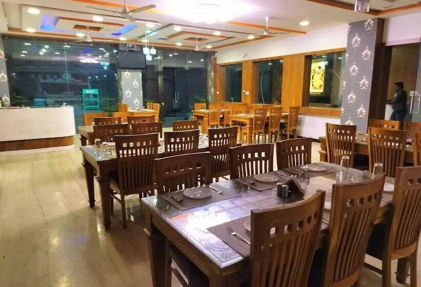 ホテル Brij Palace & Restaurant