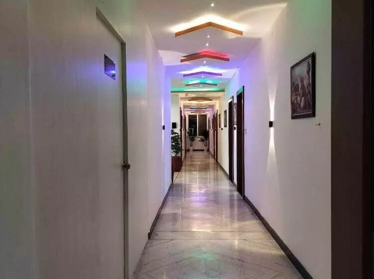ホテル Brij Palace & Restaurant