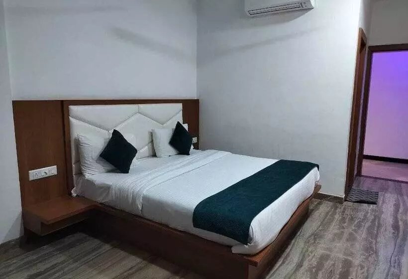 ホテル Brij Palace & Restaurant