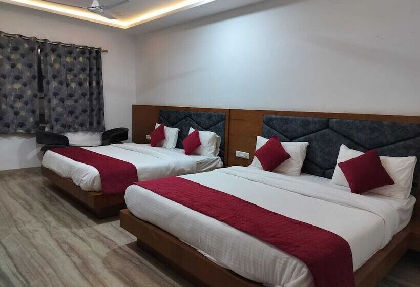 فندق Brij Palace & Restaurant