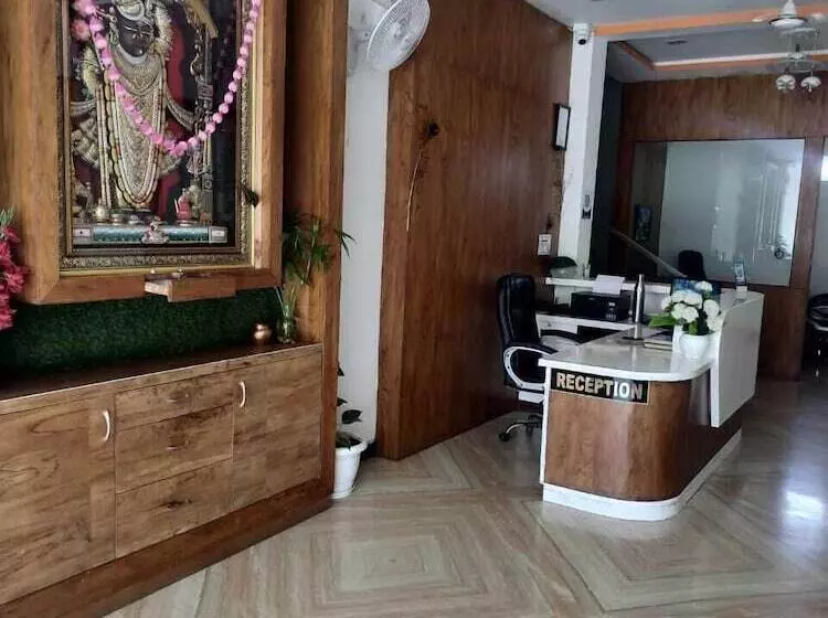 ホテル Brij Palace & Restaurant