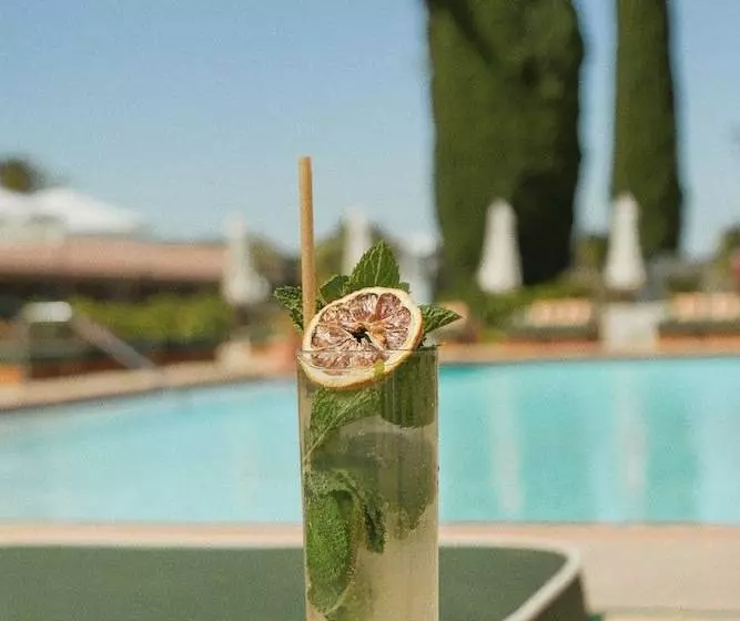 ホテル River Lodge Paso   21 & Over Pool