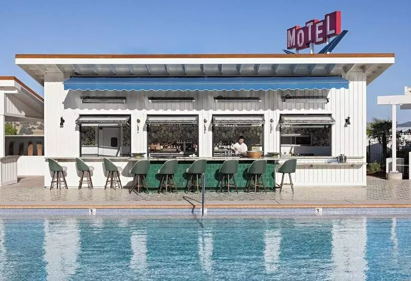 ホテル River Lodge Paso   21 & Over Pool