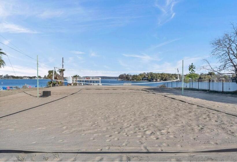 Tropical Hideaway Condo