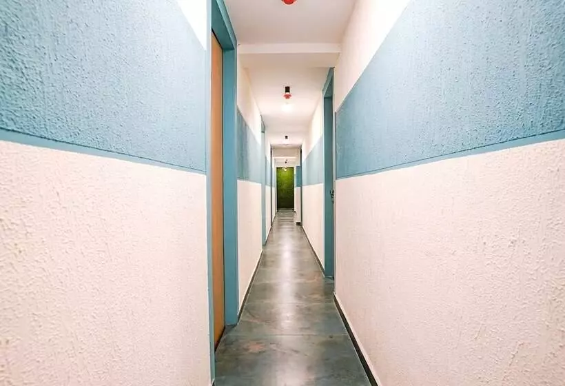 Fabhotel Royal King I