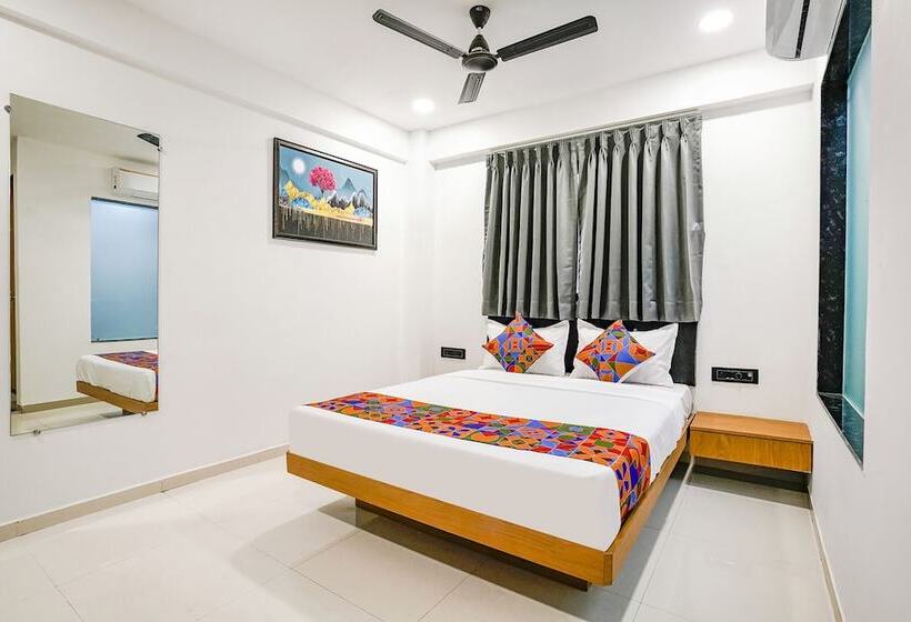 Fabhotel Royal King I