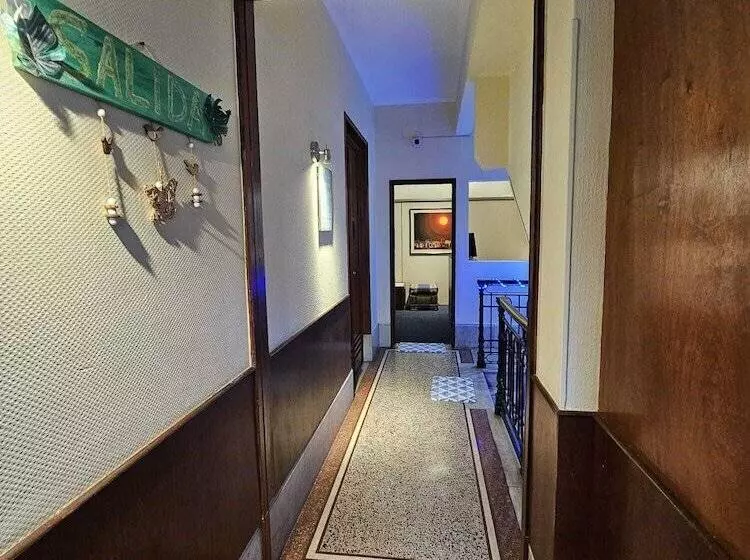 پانسیون Montevideo Hostel