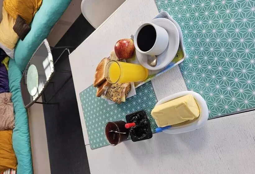 پانسیون Montevideo Hostel