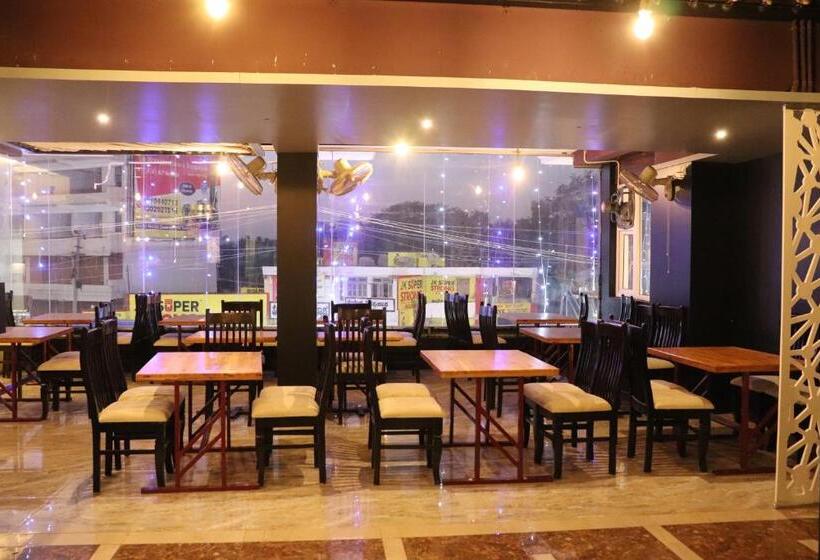 호텔 Balaji Gold Inn